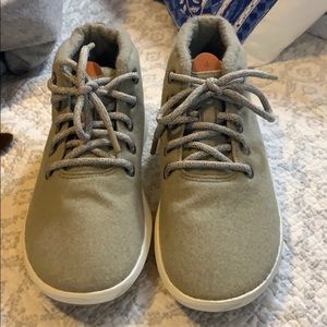 Women’s high top allbird sneakers!